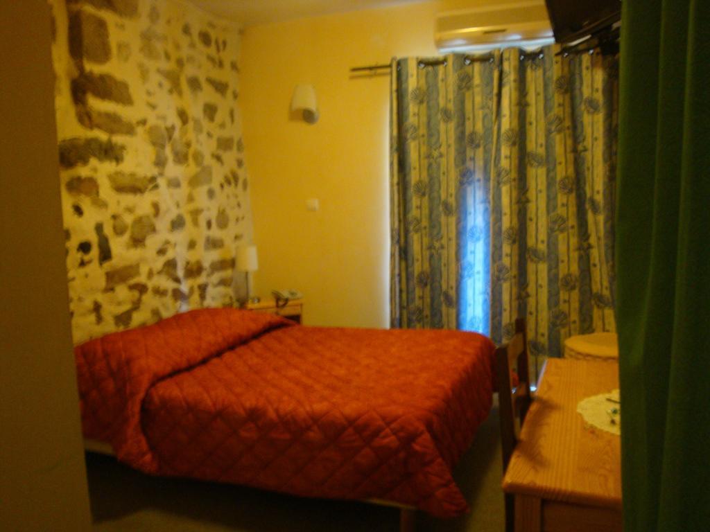 Le Bilboquet Hotel Le Puy-en-Velay Room photo