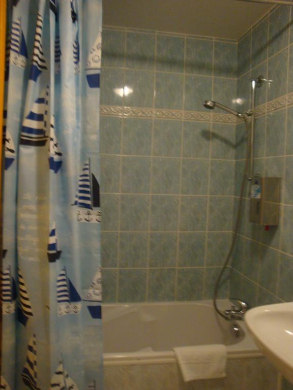 Le Bilboquet Hotel Le Puy-en-Velay Room photo